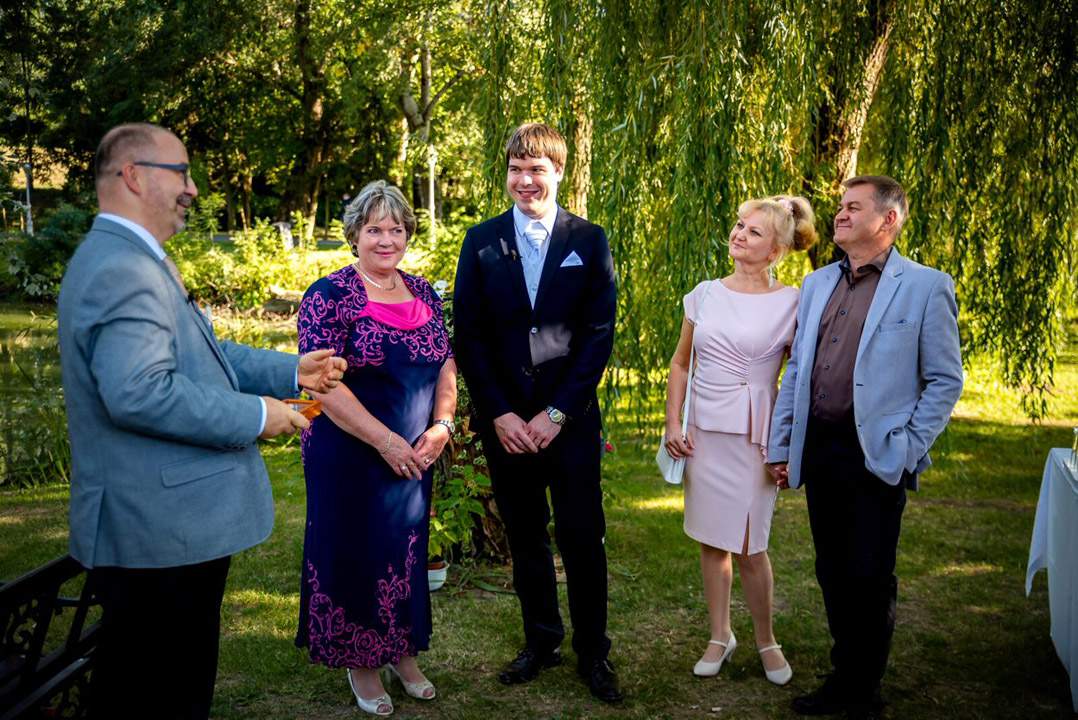 Molnár Zsolt esküvői házigazda, ceremóniamester és modern, városi vőfély - Lilla és Szabi - Csongrád-Csanád megye, Szeged, Borostyán Birtok